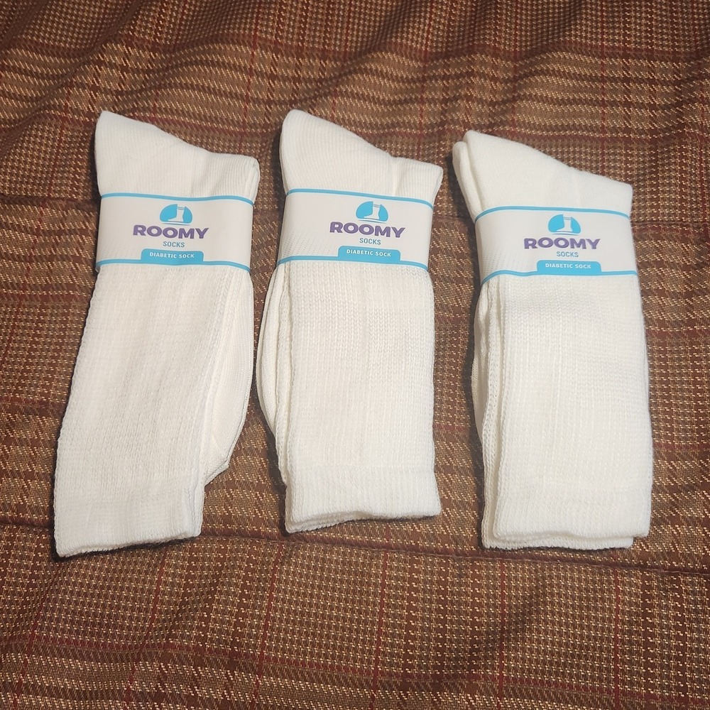 Diabetic Socks EXTRA Roomy Size 13-16 NWT J800XL White Crew, 3 Pair USA/MADE NWT
